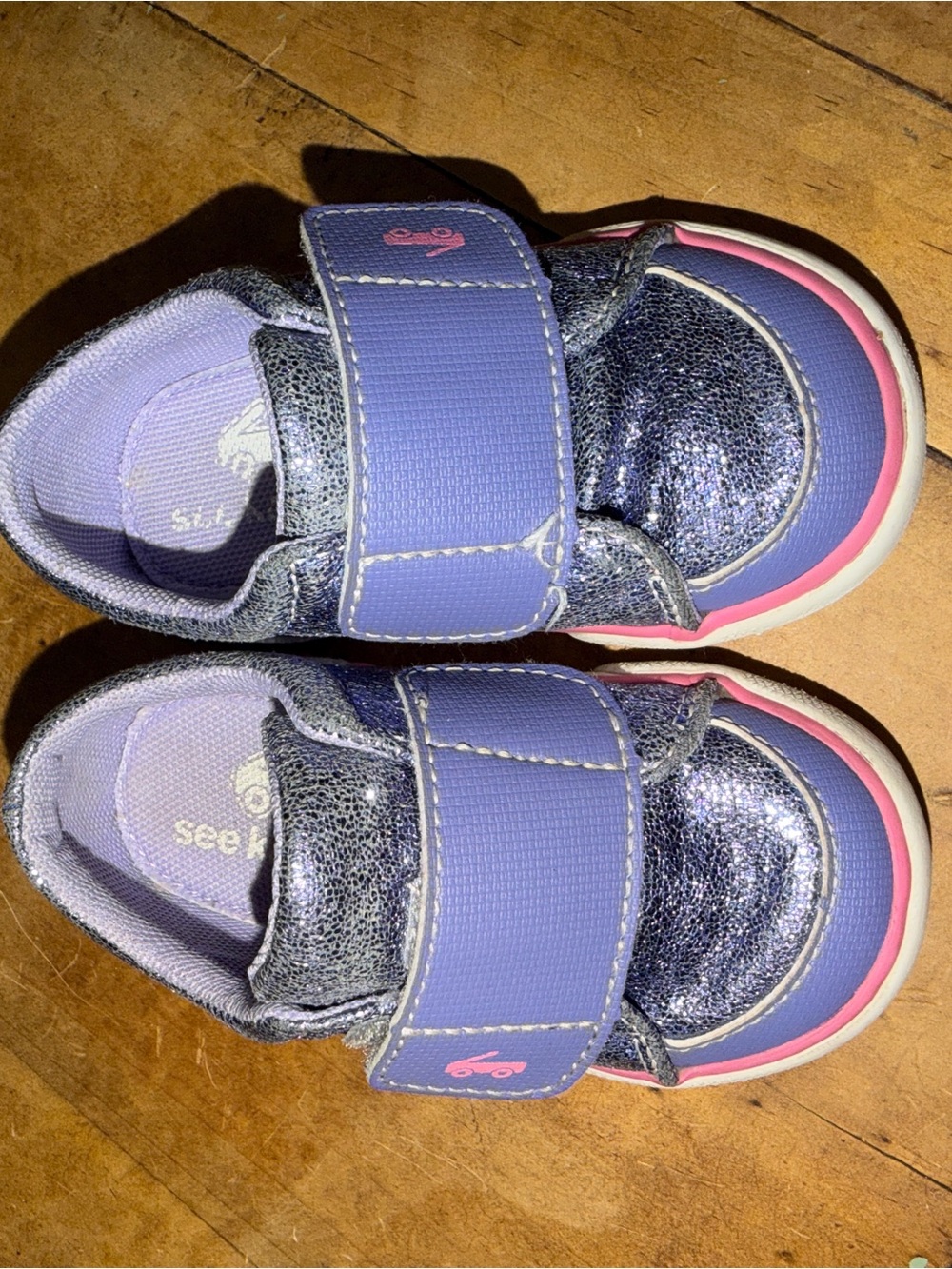 See Kai Run Toni Sneakers in purple metallic, toddler girl sz 5 - Picture 2 of 9